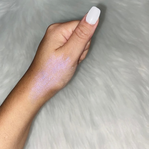 NEW WAVE Milk Makeup Holographic Stick - Picture 2 of 8